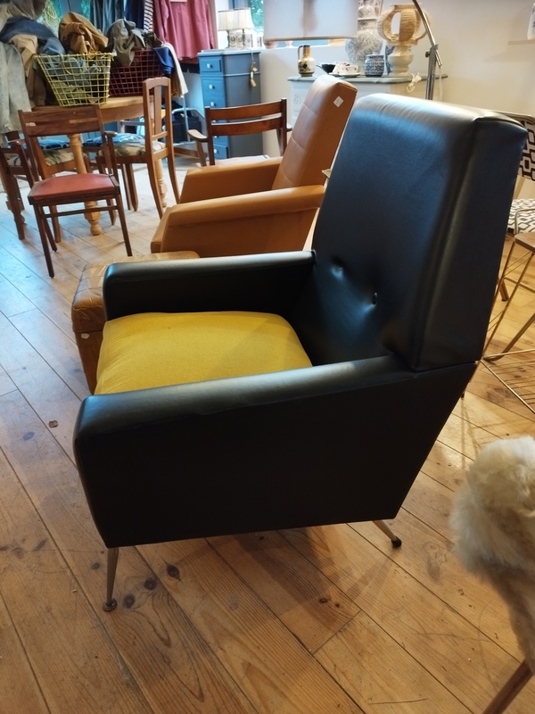 Fauteuil ancien vintage années 70 Brikbroc brocante en ligne