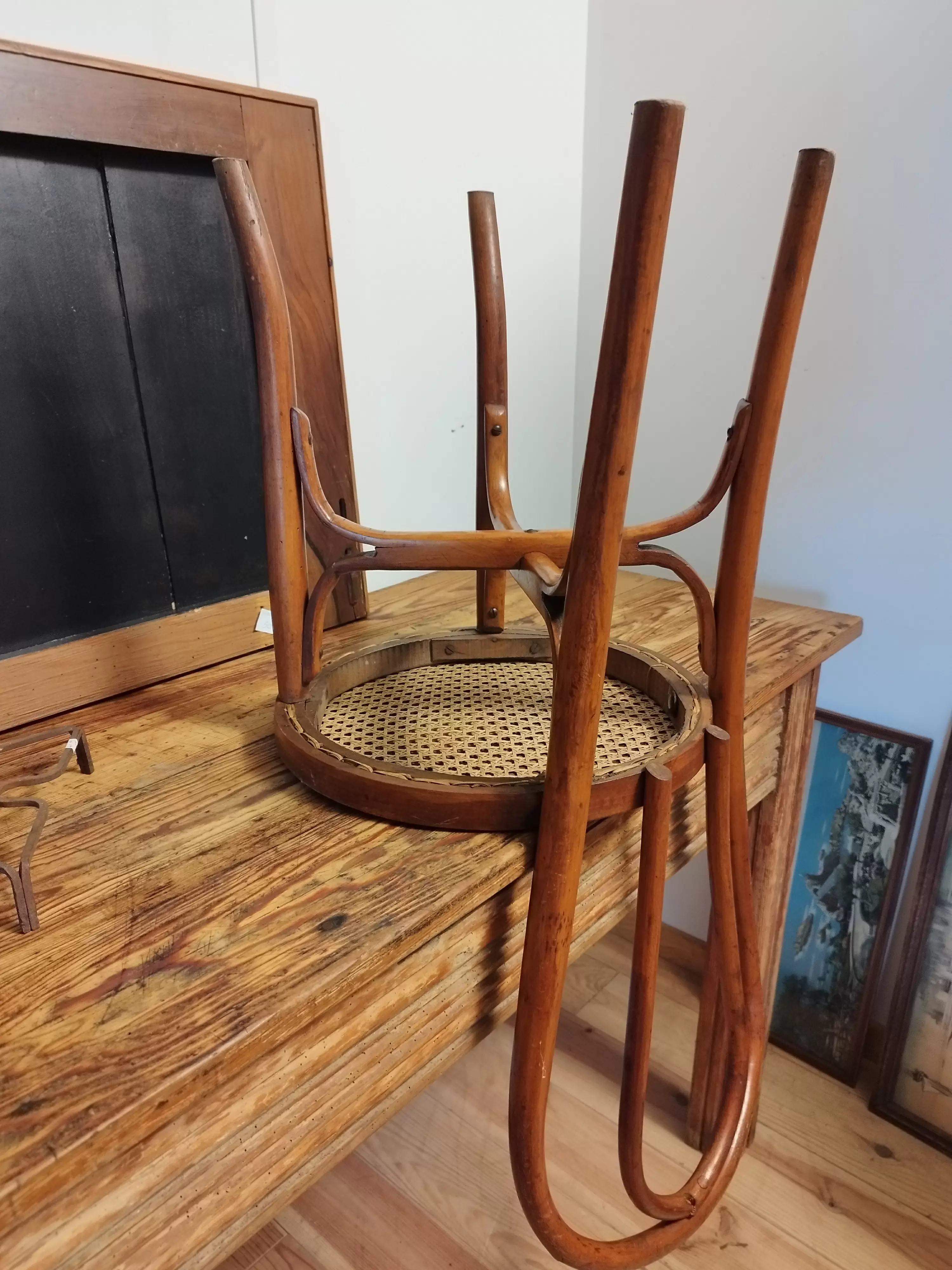 Chaise ancienne en bois courbé Brikbroc brocante en ligne