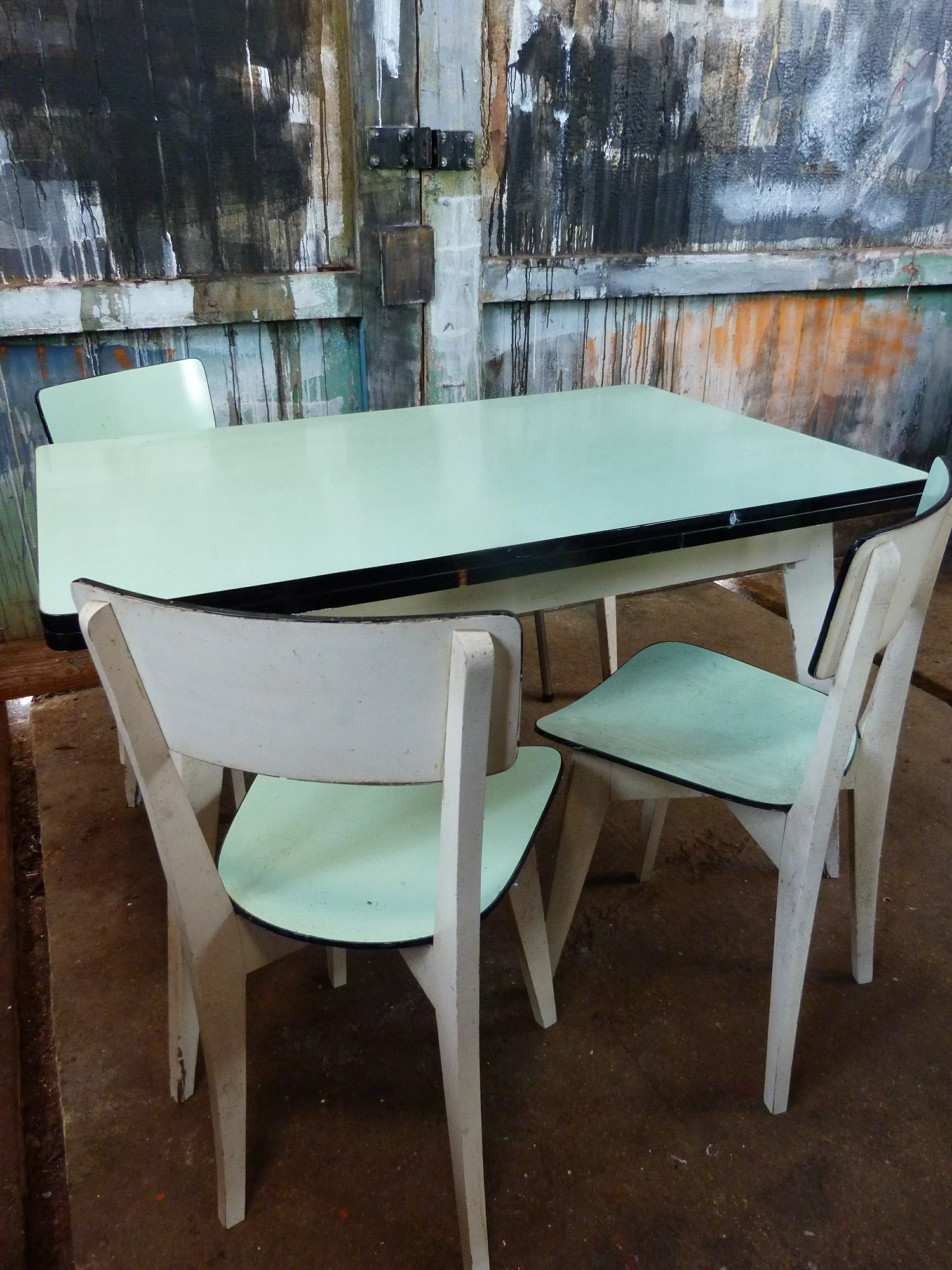 Grande Table Formica Pieds Bois Brikbroc Brocante En Ligne