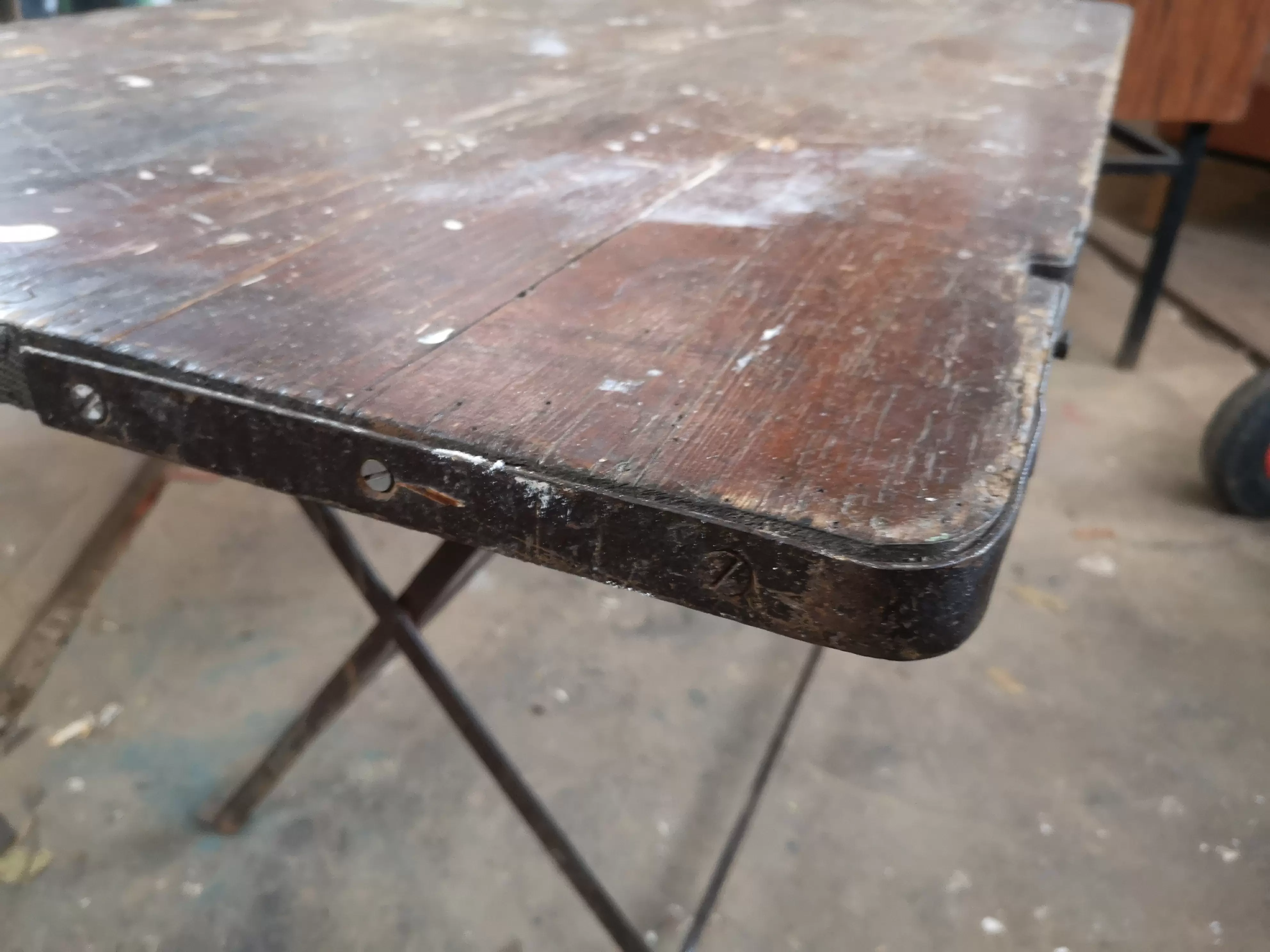 Table Meuble De M Tiers Fer Forg Rivet Brikbroc Brocante En Ligne