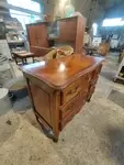 Commode arbalète