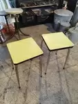 Paire de tabourets en formica jaunes