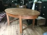 Table ovale en frêne