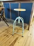 Tabouret à vis industriel