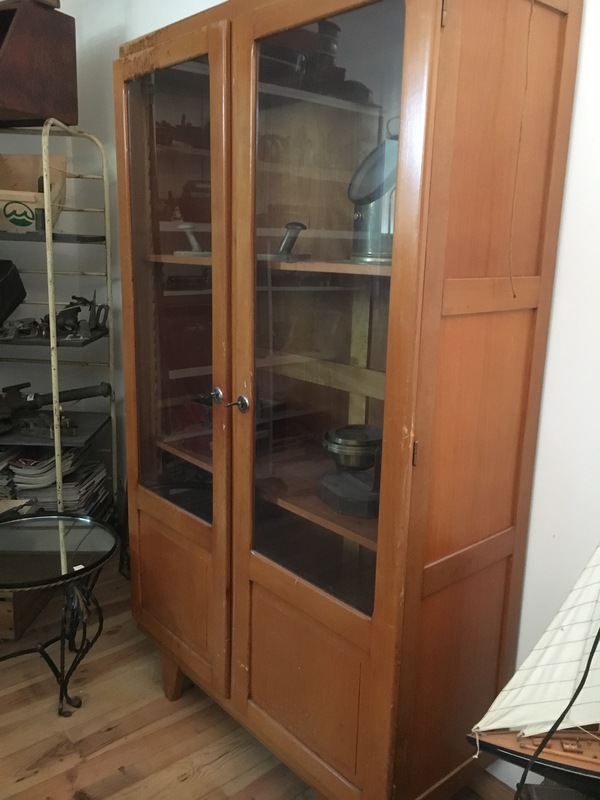 Petite vitrine vintage  Brocante en ligne