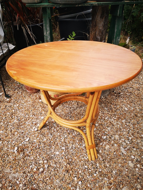 Table basse en rotin ronde