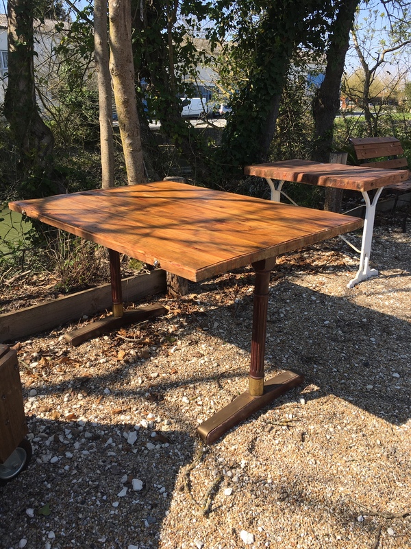 Table de bistro pieds bois et laiton